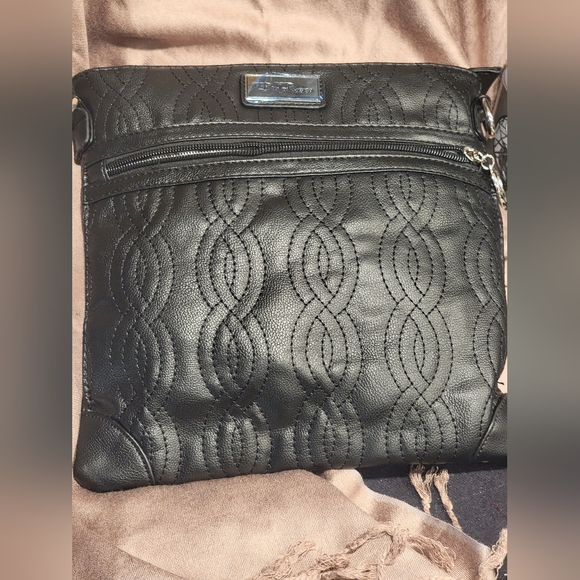 Bella Russo Crossbody/Shoulder Bag w/Adjustable Strap in/outpocket - Picture 1 of 7